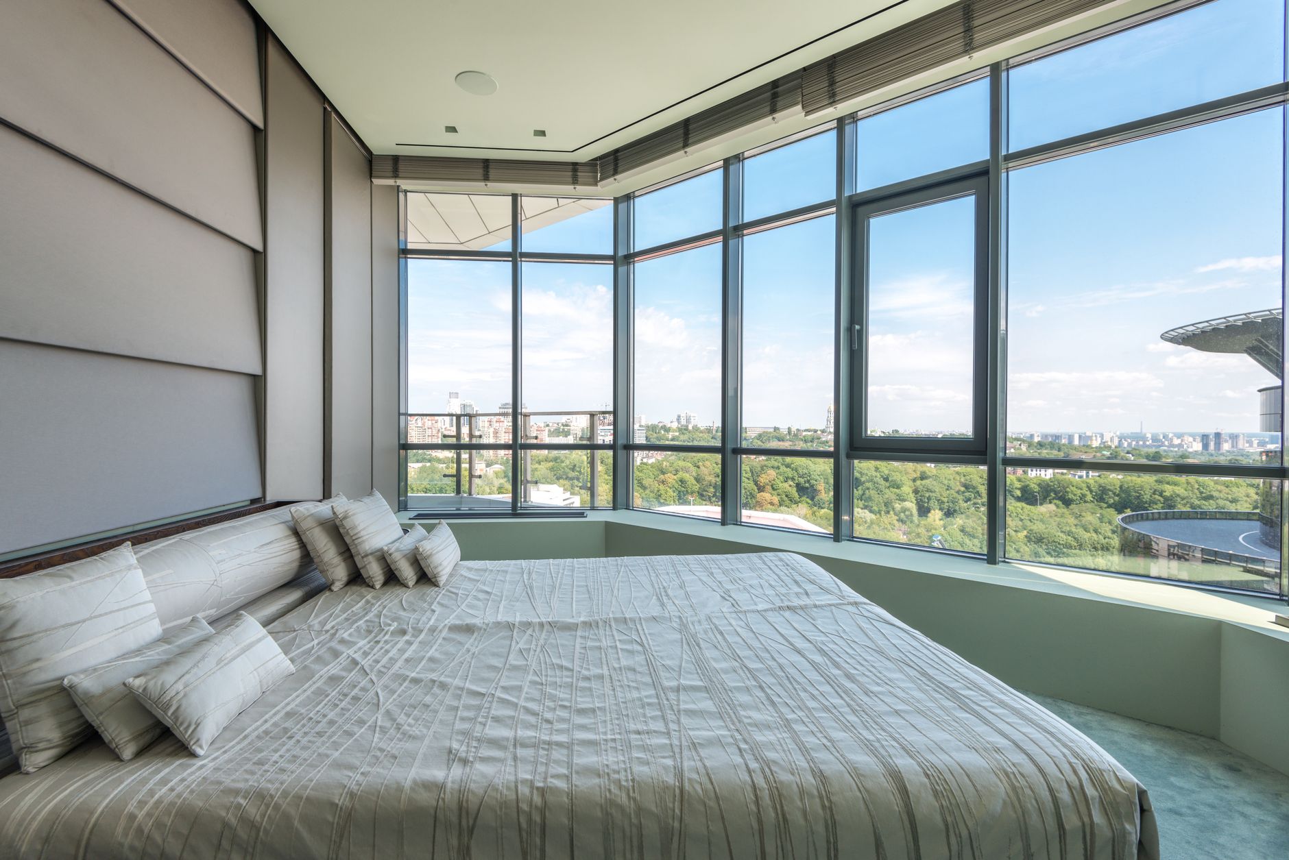 Hotel room blocks explained: rates, release dates and who pays